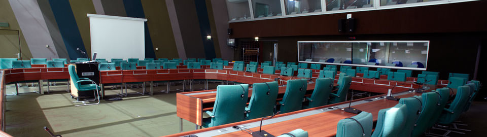 Fotolia_parlament_23939893_M15_960x270.jpg